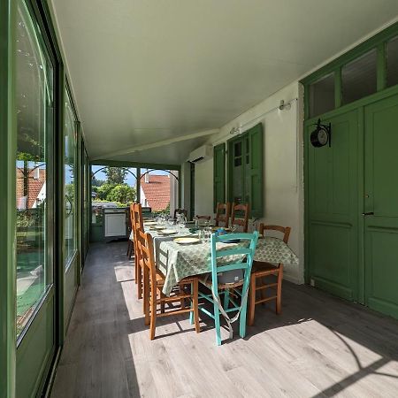 Maison Des Annees 30 - Vic-Sur-Cere - 14 Personnes Экстерьер фото